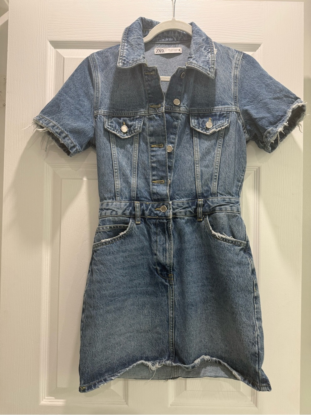 ZARA Distressed Short Sleeve Denim Dress - Medium Blue size small